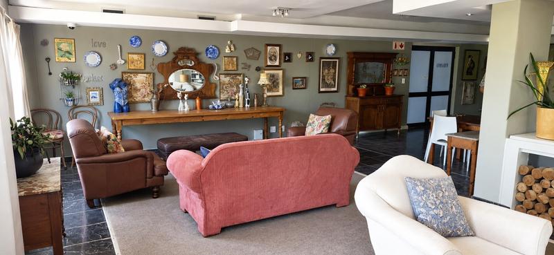 To Let 2 Bedroom Property for Rent in Royal Ascot Western Cape